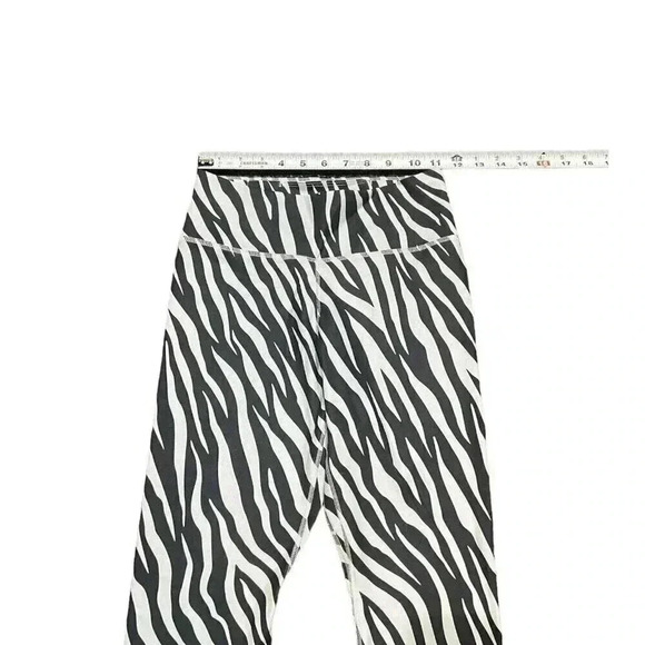 Nike Women's Icon Clash 7/8 Zebra Print Running Gym Workout Leggings Size Small - Picture 5 of 10